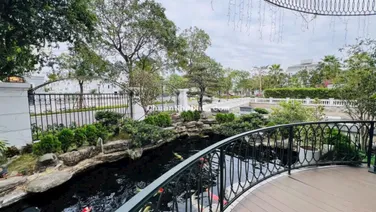 Đơn lập góc siêu phẩm đẹp nhất Monaco, 433m2, full nội thất, thang máy, chỉ 60 tỷ, hồ cá Koi