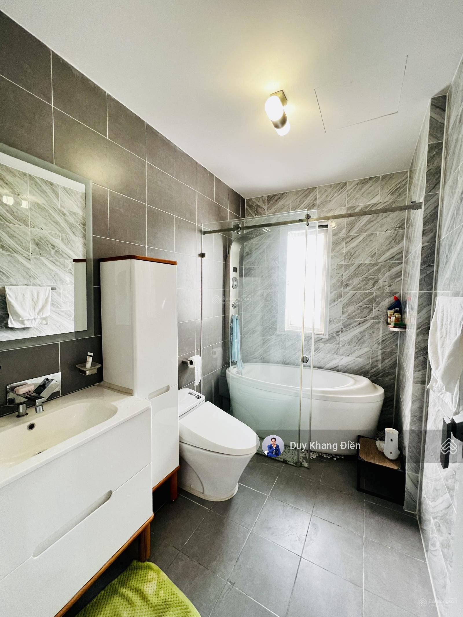 Biệt thự sân vườn 8x18m - full NT cao cấp - bảo vệ an ninh 24/7 - sổ hồng riêng - KDC dân trí cao Biệt thự sân vườn 8x18m - full NT cao cấp - bảo vệ an ninh 24/7 - sổ hồng riêng - KDC dân trí cao