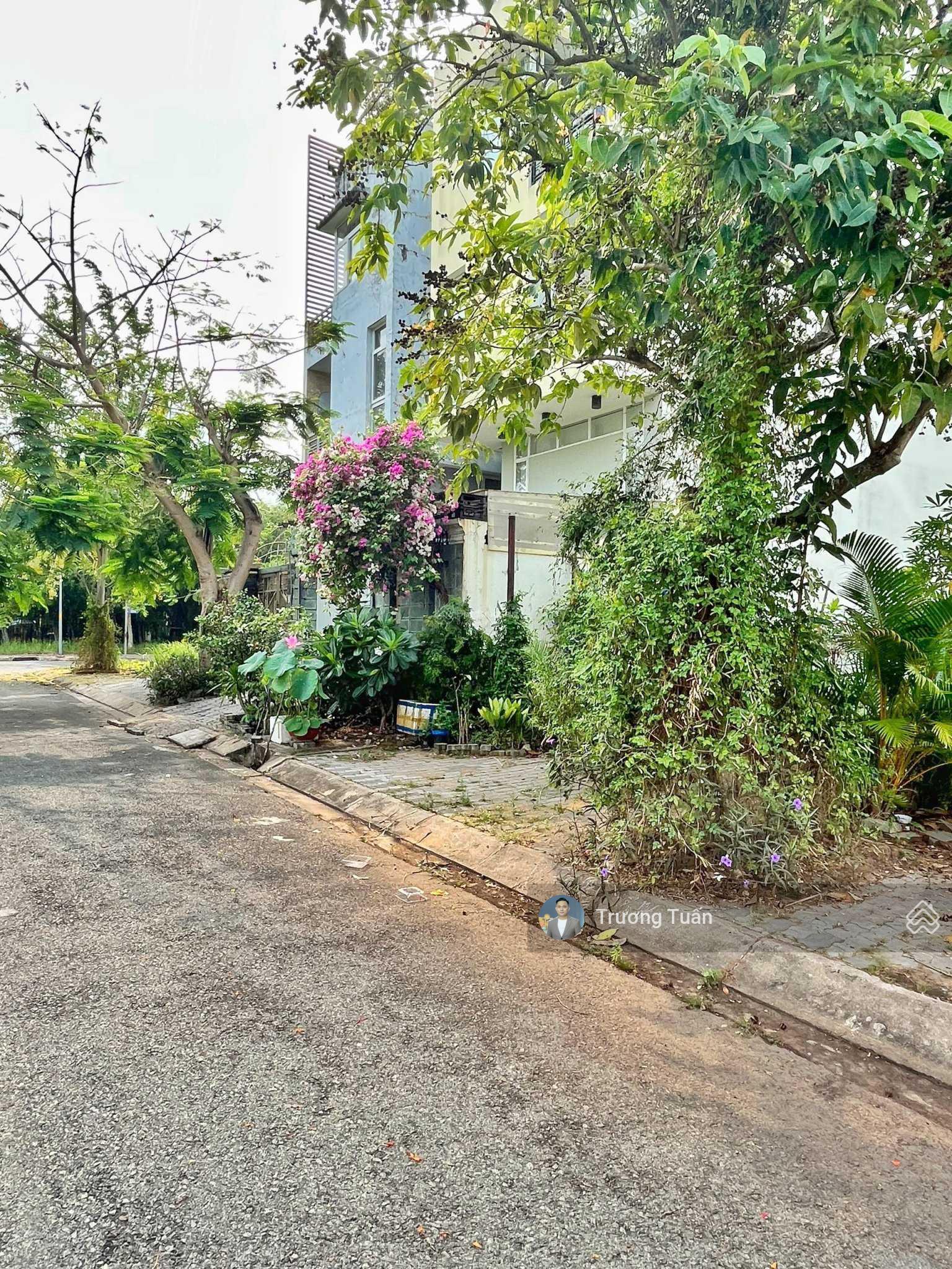 Chính chủ gửi bán lô duy nhất khu A6 6x20m, 120m2 giá 60 triệu/m2 có sổ đỏ. LH Tuấn 0939 386 *** Chính chủ gửi bán lô duy nhất khu A6 6x20m, 120m2 giá 60 triệu/m2 có sổ đỏ. LH Tuấn 0939 386 ***