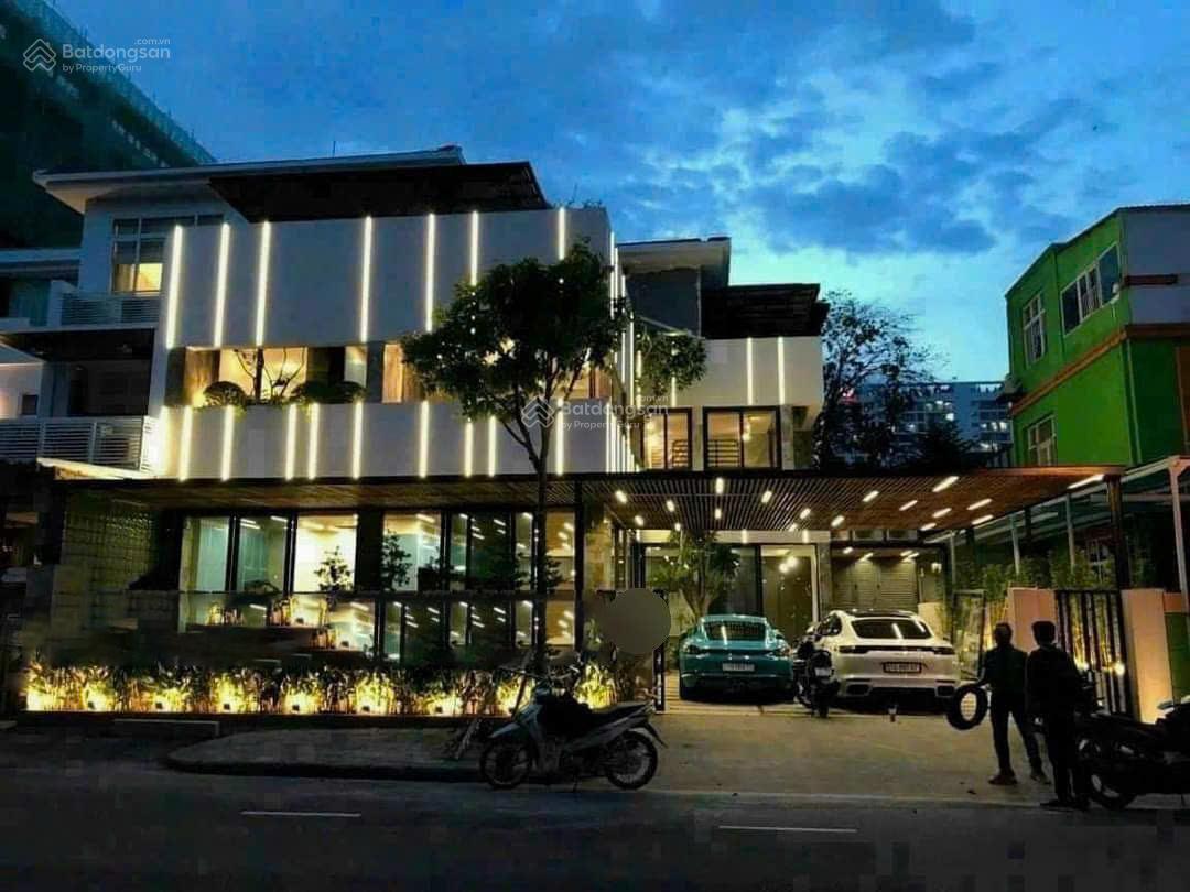 Cho thuê nhà mặt tiền biệt thự sang trọng đường Trần Quốc Thảo, Phường 6, Quận 3