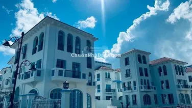 Độc quyền hoa hậu tứ lập gần 200m2 giá 17 tỷ. Giá rẻ hơn thị trường 3 tỷ