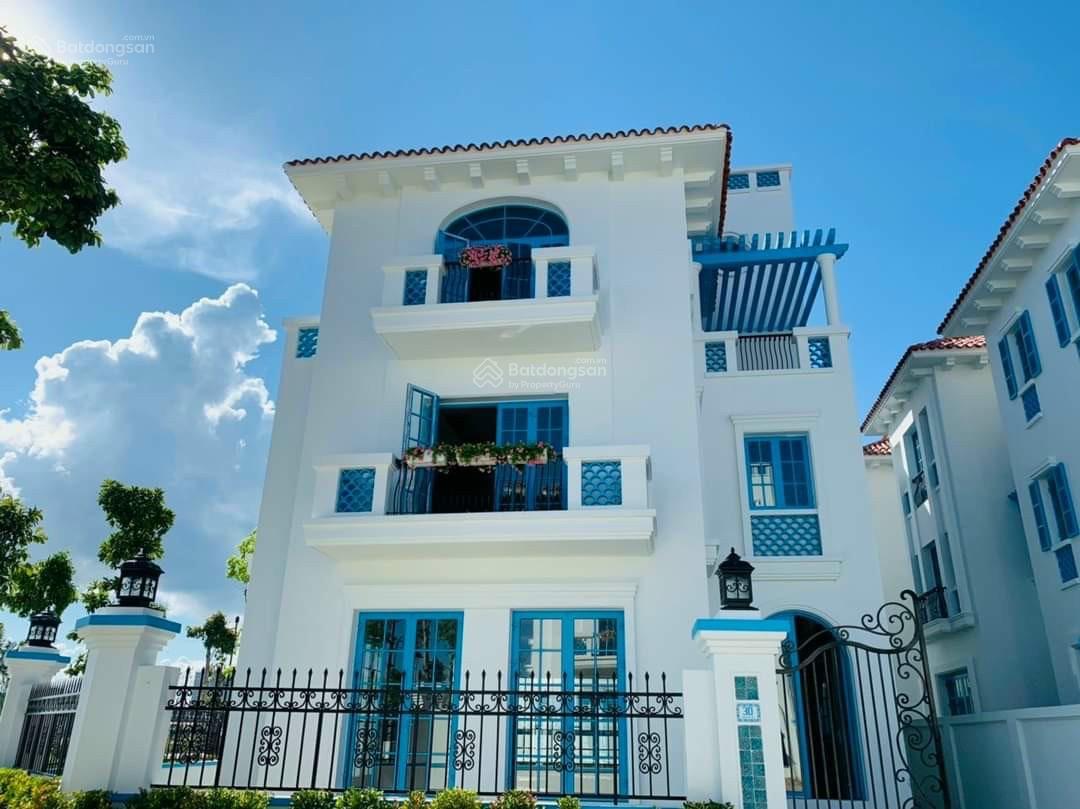 Độc quyền hoa hậu tứ lập gần 200m2 giá 17 tỷ. Giá rẻ hơn thị trường 3 tỷ