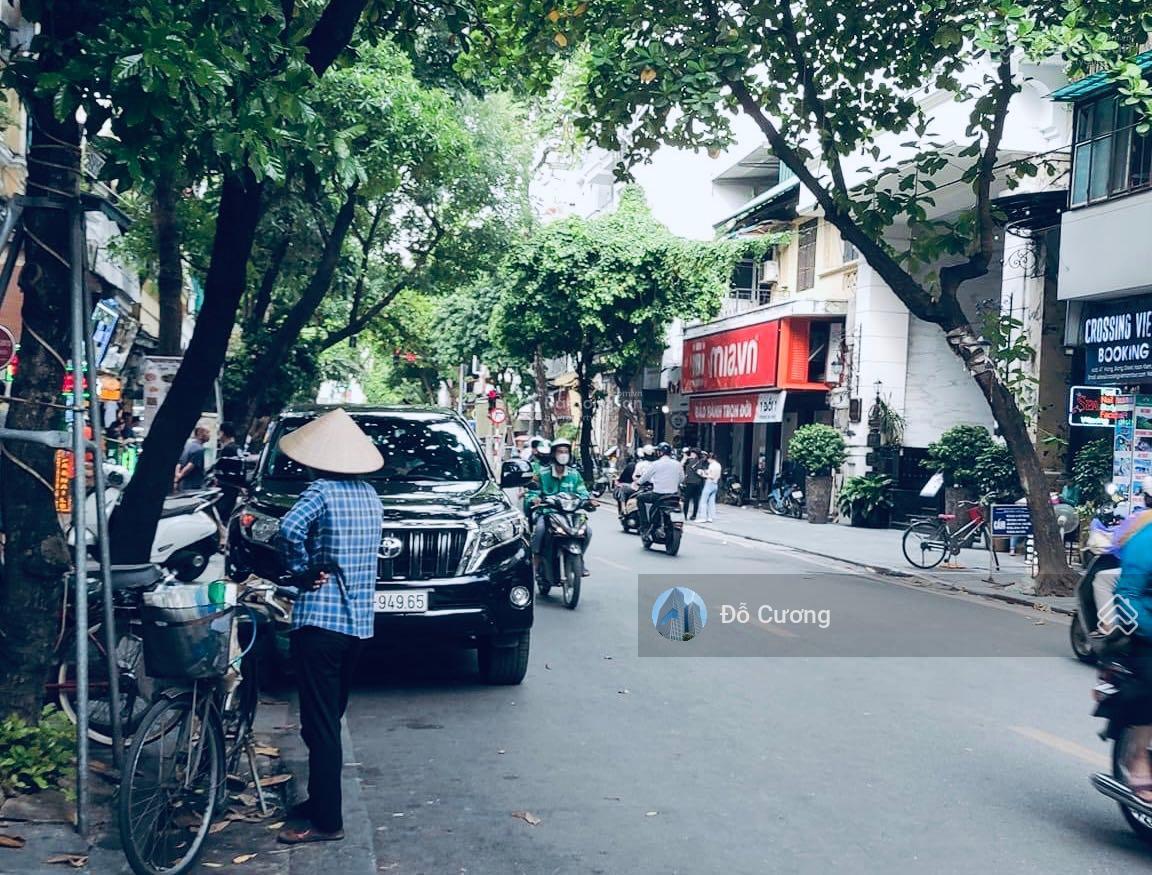 Cực rẻ - Bán cực gấp nhà mặt phố Hàng Bông, giá đầu tư - 280m2, chỉ nhỉnh 450 triệu/m2 - 0974 660 ***