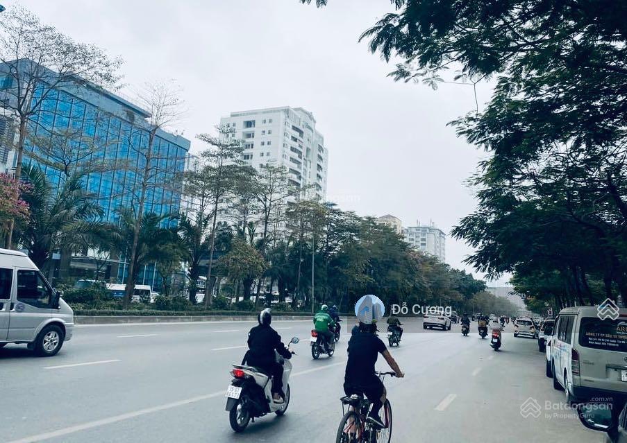 Hot - Bán nhà mặt phố Võ Chí Công, lô góc - 265m2 x 2 tầng giá bán đất - Mặt tiền 8m - 0974 660 ***