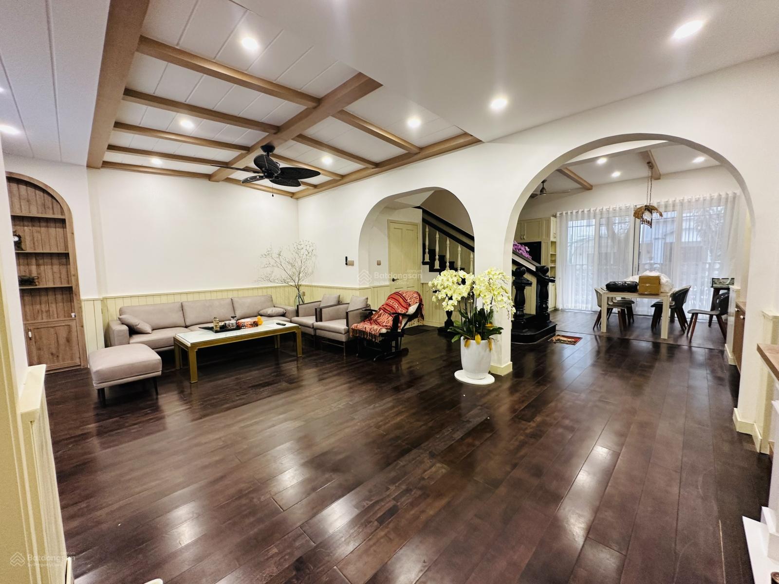 Cần bán biệt thự liên kế Nam Viên, sát công viên, P Tân Phú, Quận 7 LH: 0919 582 ***