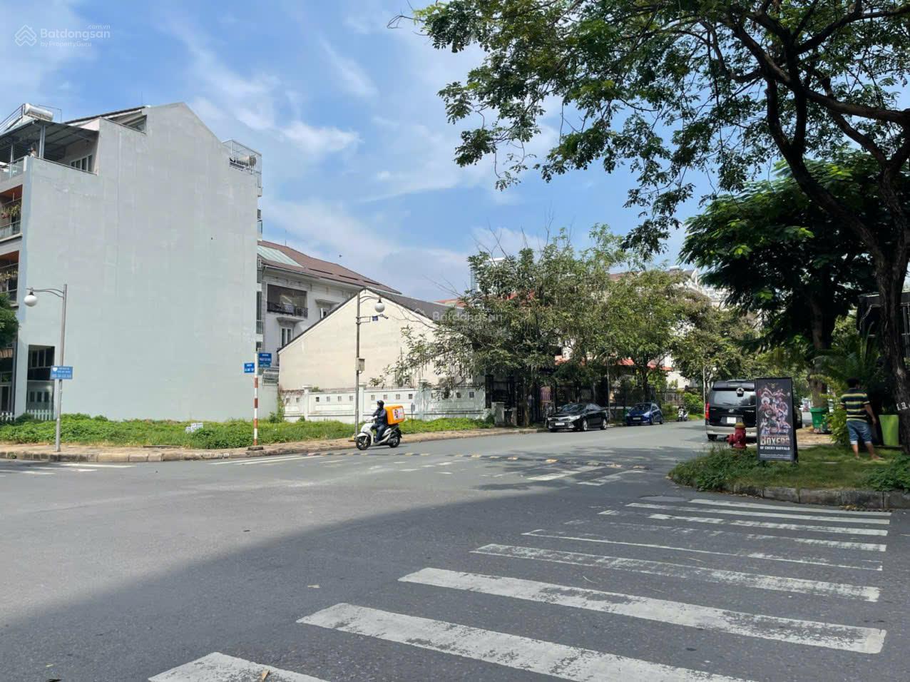 Bán đất nhà phố lô góc 2 đường lớn Nam Thiên 3 PMH DT 275m2 view cv giá 120 tỷ, LH 0938 775 *** Bán đất nhà phố lô góc 2 đường lớn Nam Thiên 3 PMH DT 275m2 view cv giá 120 tỷ, LH 0938 775 ***