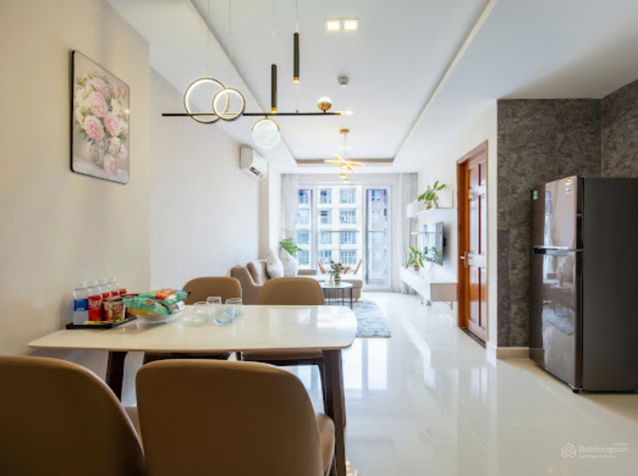 Bán gấp căn hộ officetel 48m2 view đẹp giá siêu rẻ chỉ 2 tỷ 7, Sky Center - 5B Phổ Quang