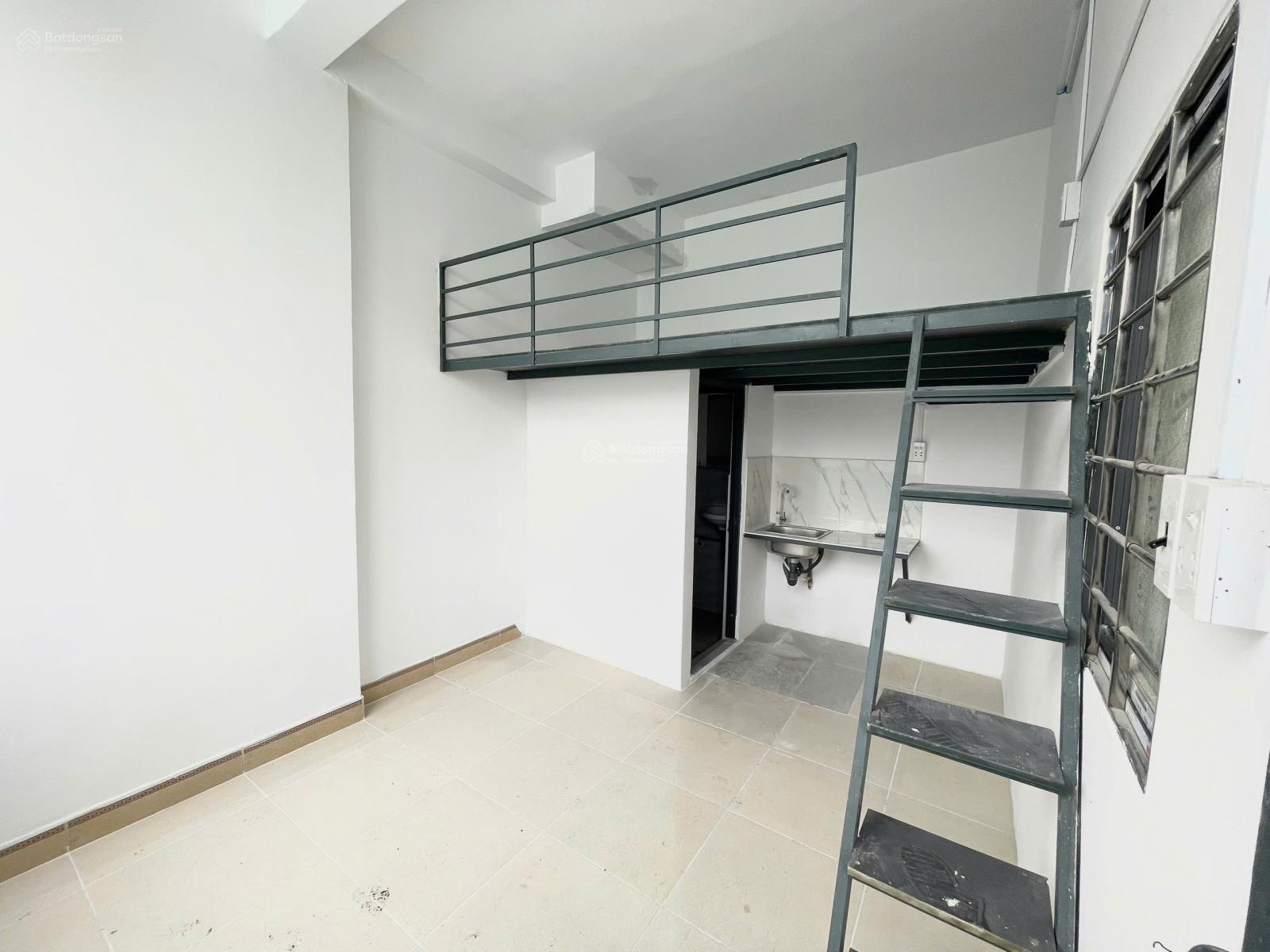 Phòng trọ gác cao, cực thoáng nằm tại đường Đình Phong Phú, Quận 9 Phòng trọ gác cao, cực thoáng nằm tại đường Đình Phong Phú, Quận 9