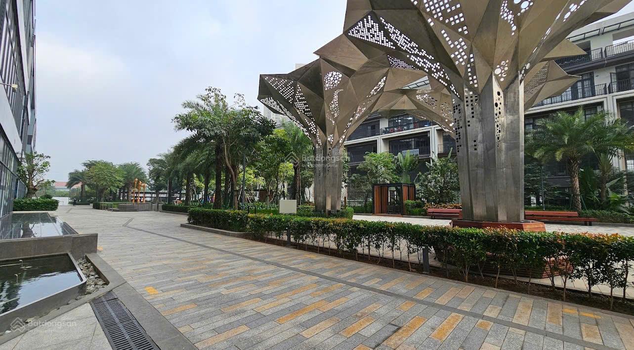 Giá đầu tư! Căn hộ 2PN, 88m2 full đồ tầng 2x đẹp chỉ 10,5 tỷ tại The Matrix One. Cam kết ko báo ảo