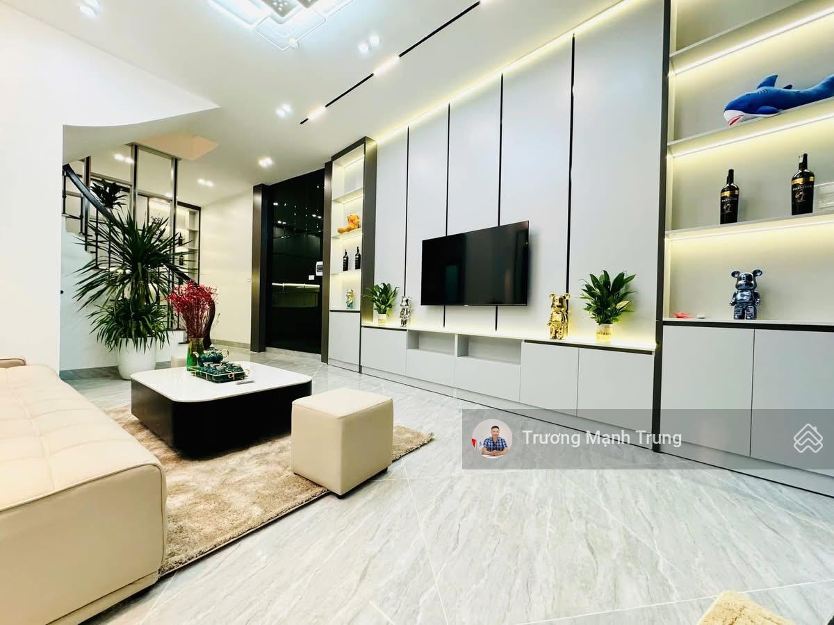 Mê hồn! Ô Chợ Dừa - Đê La Thành, ngõ thông rộng 3m, BTCT, mặt tiền to, kinh doanh đỉnh