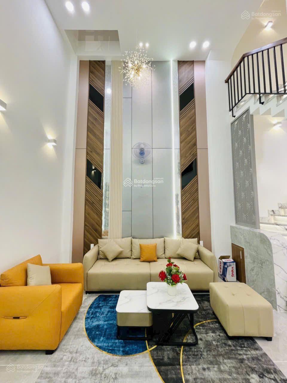 Chính chủ bán nhà đường Nguyễn Thị Minh Khai, P5, Quận 3, 70m2, 3tỷ770tr, đang cho thuê 25 tr/th