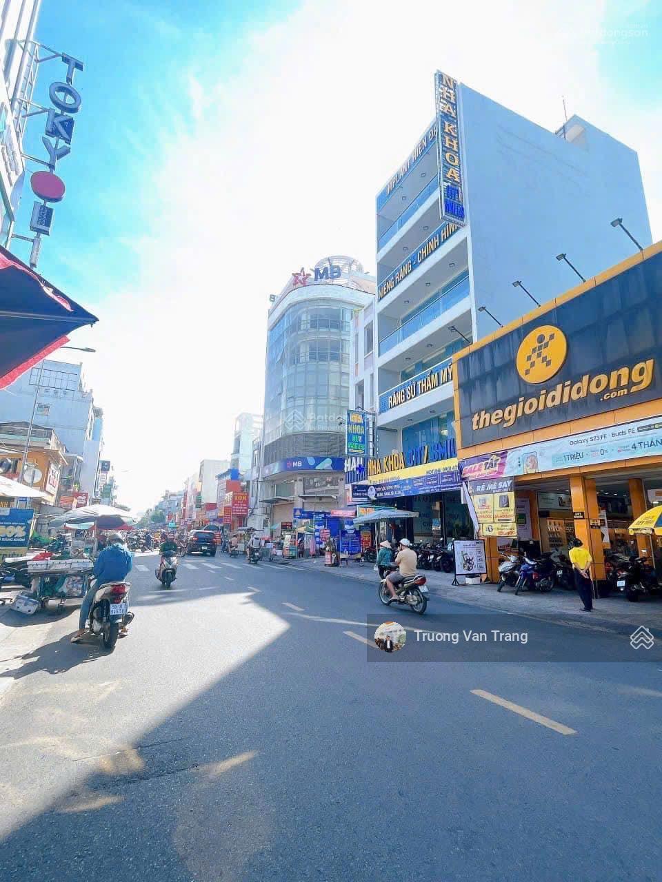 Bán cặp MTKD ngay chợ Tân Hương 8x20 m đúc 3 tấm giá 46 tỷ!