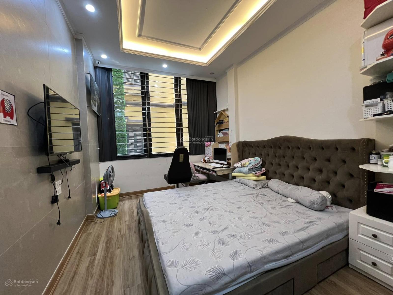 Nhà ngon rẻ! Mai Anh Tuấn, gần hồ, 45m 1 ngoặt ô tô, ngõ thông, MT rộng, 2 mặt thoáng, 48m2, 5 tầng