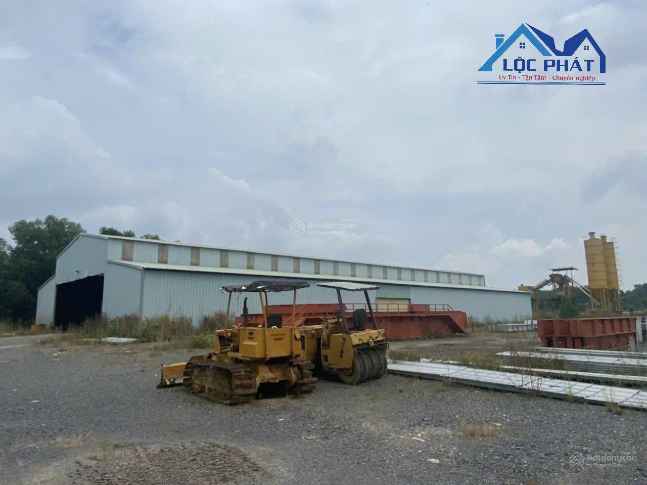 Bán hơn 4.5ha xưởng và đất full SKC Phước Tân. Giá chỉ 3tr/m2 đã đóng thuế 1 lần