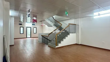 Cho thuê nhà liền kề ngõ 214 Nguyễn Xiển, diện tích 93 m2 x 5 tầng, ngõ oto, nhà đẹp hiện đại