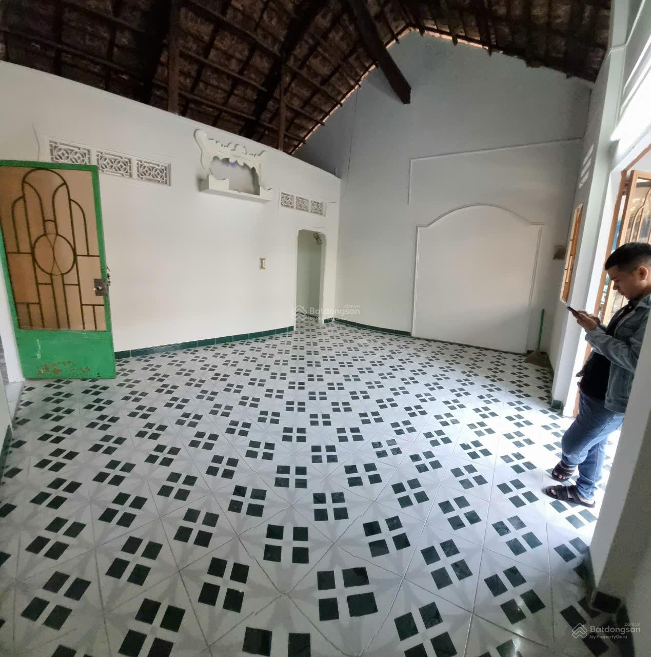 Bán nhà hẻm ngay Nguyễn Xiển, Long Bình, Q. 9 DT: 10,3x12m, giá 4.3 tỷ Bán nhà hẻm ngay Nguyễn Xiển, Long Bình, Q. 9 DT: 10,3x12m, giá 4.3 tỷ