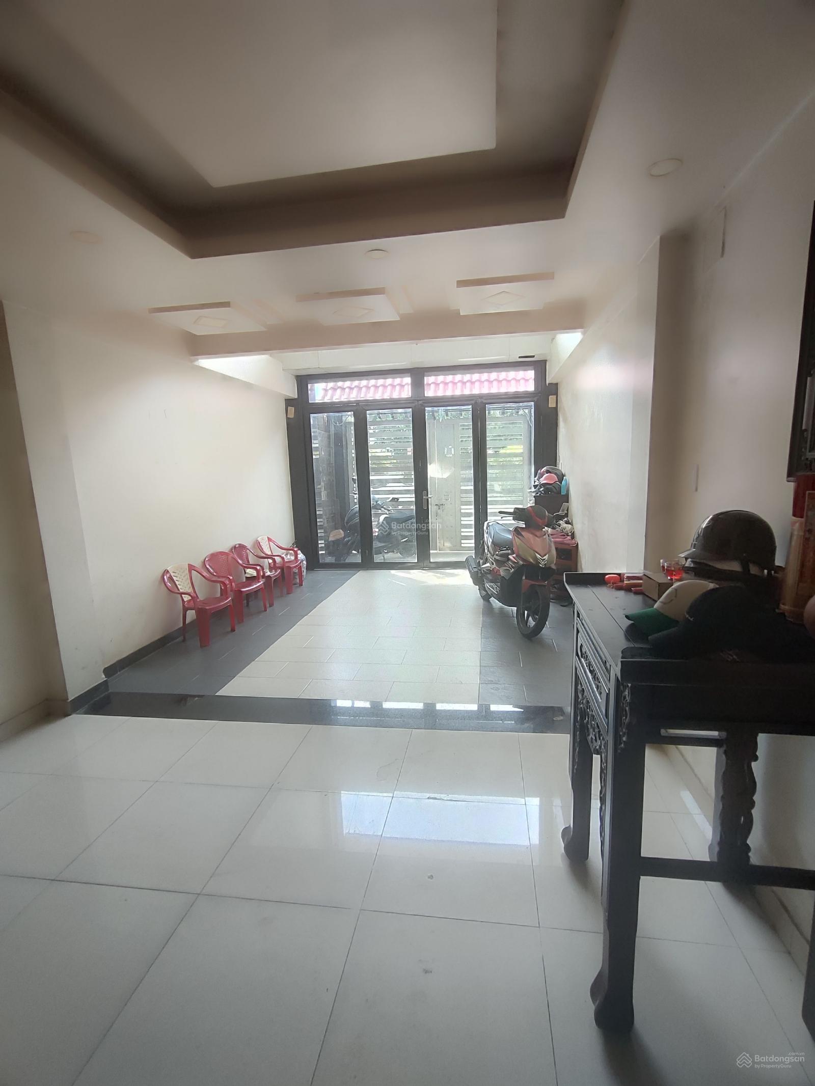 Mặt tiền Chợ Lớn 4x20m 3 tấm rưỡi giá tốt nhất