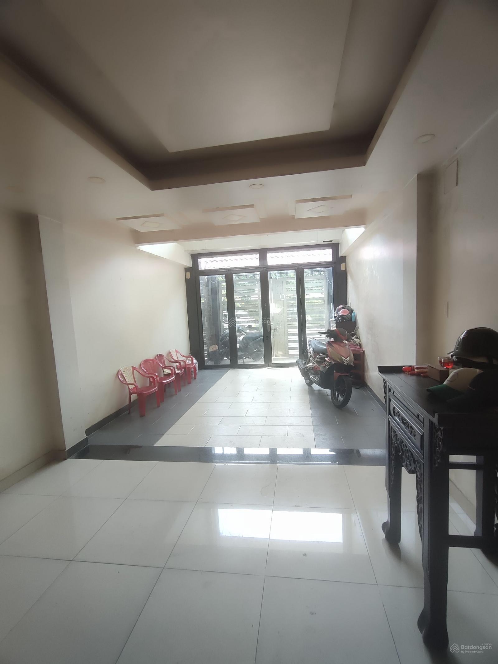 Mặt tiền Chợ Lớn 4x20m 3 tấm rưỡi giá tốt nhất