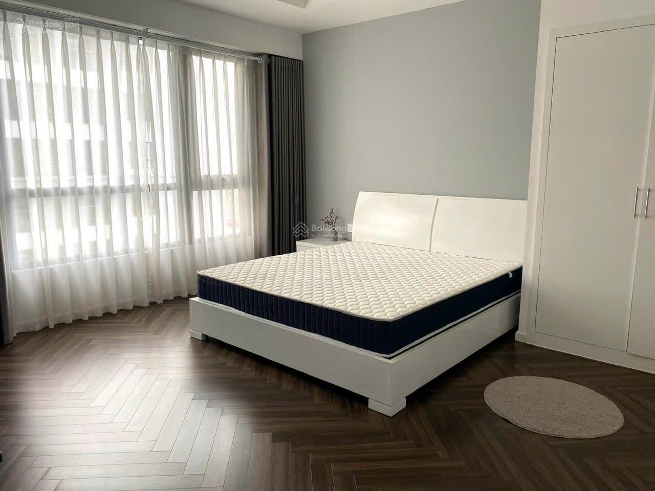 Quá rẻ. Căn hộ 2PN sáng 83m2 giá 7.3 tỷ full nội thất tại Vinhomes Times City