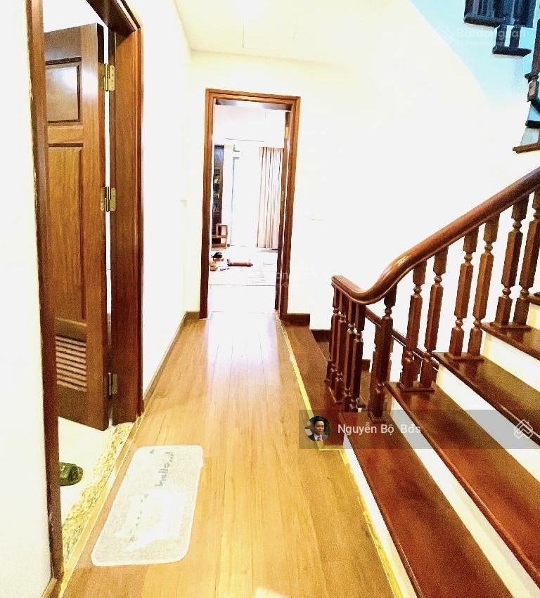 Vị trí kinh doanh, bán biệt thự đơn lập Việt Hưng. DT 234m2 x 13m. Vỉa hè, ô tô đỗ. Giá 46tỷ