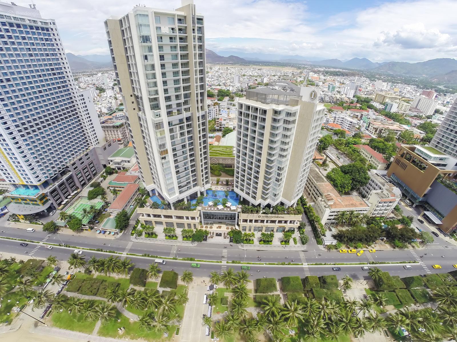 Bán căn hộ vip trọn mặt tiền biển tại The Costa Nha Trang, giá 26.2 tỷ