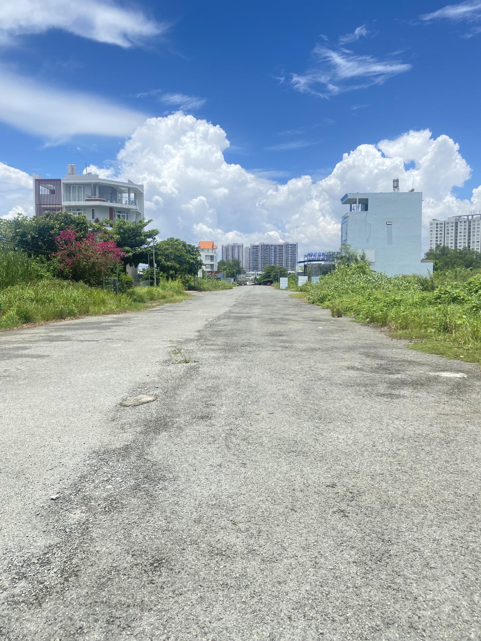 Chủ kẹt quá rồi! Cần bán gấp lô đất 5x20m, đường thông tại D/A Sở Văn Hóa TT Q9, giá bán 6,7 tỷ Chủ kẹt quá rồi! Cần bán gấp lô đất 5x20m, đường thông tại D/A Sở Văn Hóa TT Q9, giá bán 6,7 tỷ