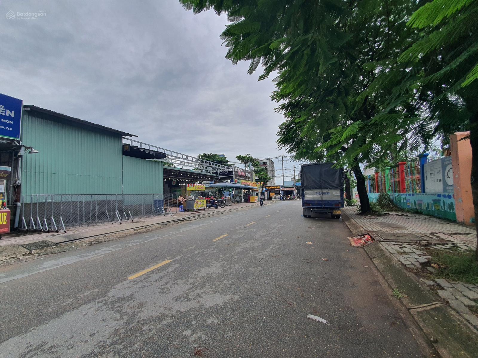 Bán nhanh lô đất biệt thự 200m2 Kiến Á đường Liên Phường giá 82 triệu/m2