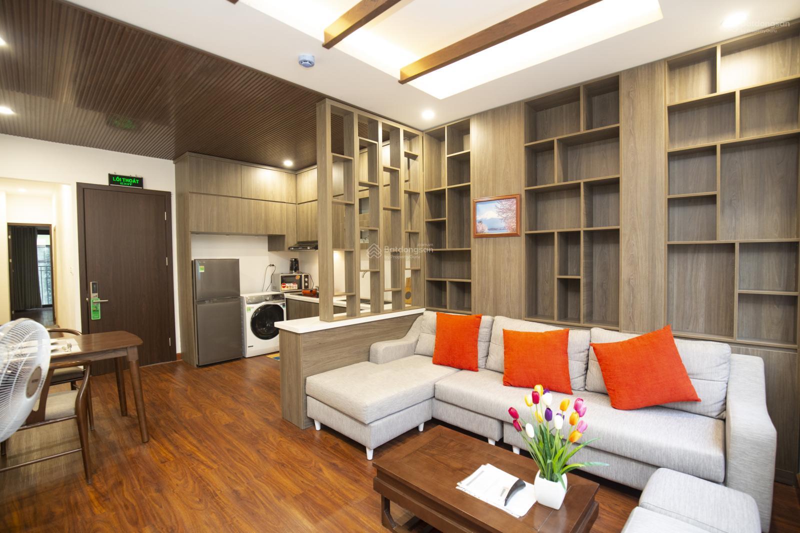 Tòa nhà Sumitomo cho thuê căn hộ dịch vụ 1 ngủ 65m2 có ban công tại Linh Lang, gần Lotte