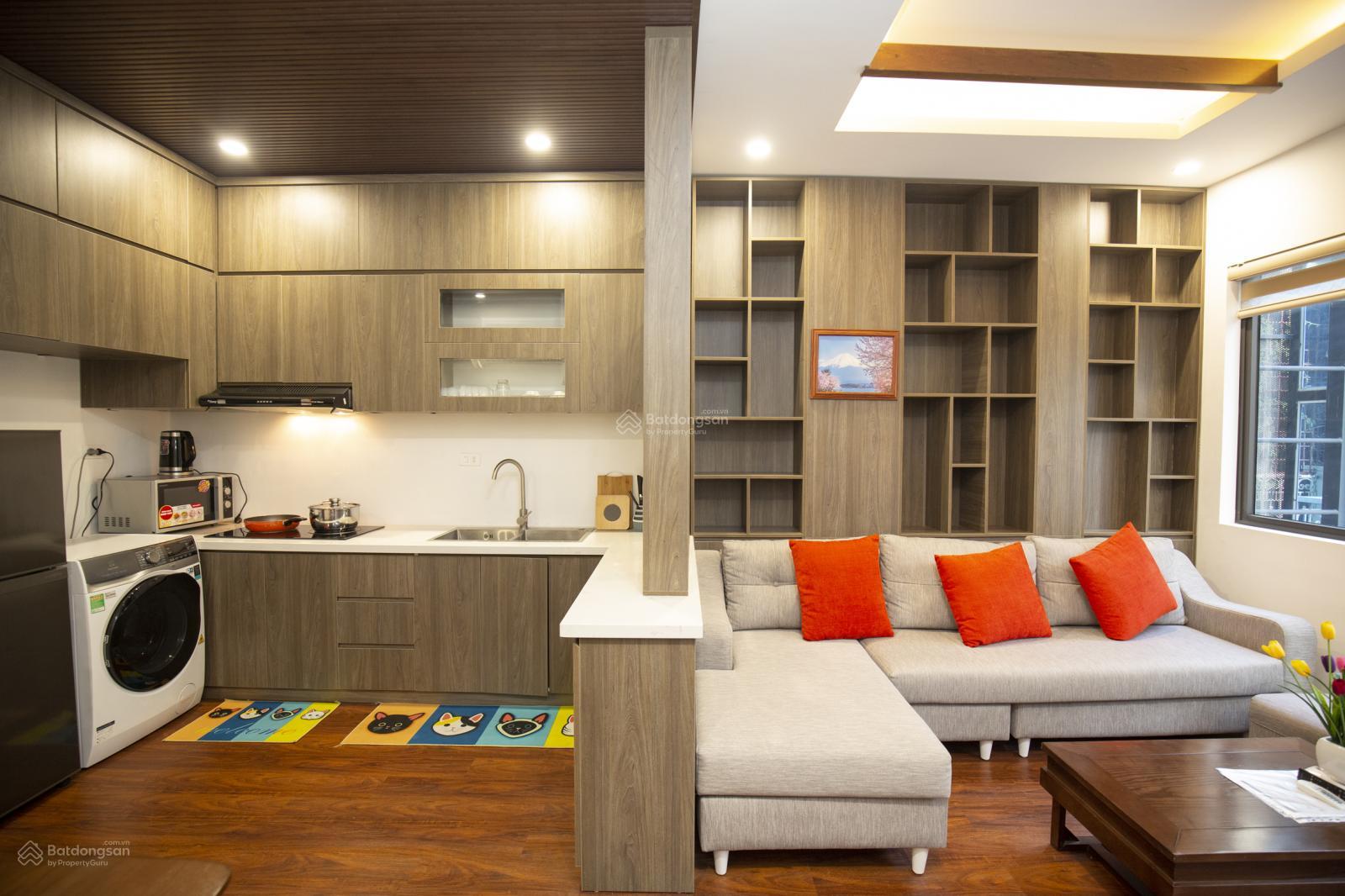 Tòa nhà Sumitomo cho thuê căn hộ dịch vụ 1 ngủ 65m2 có ban công tại Linh Lang, gần Lotte