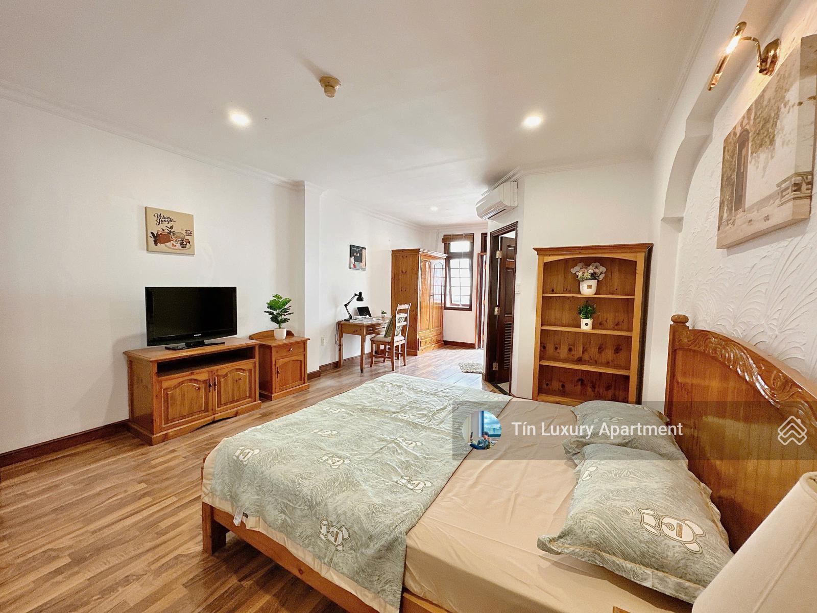 Căn hộ 60m2 - 1PN tách bếp - balcony/cửa sổ lớn - full nội thất - mặt tiền đường - gần chợ Tân Định