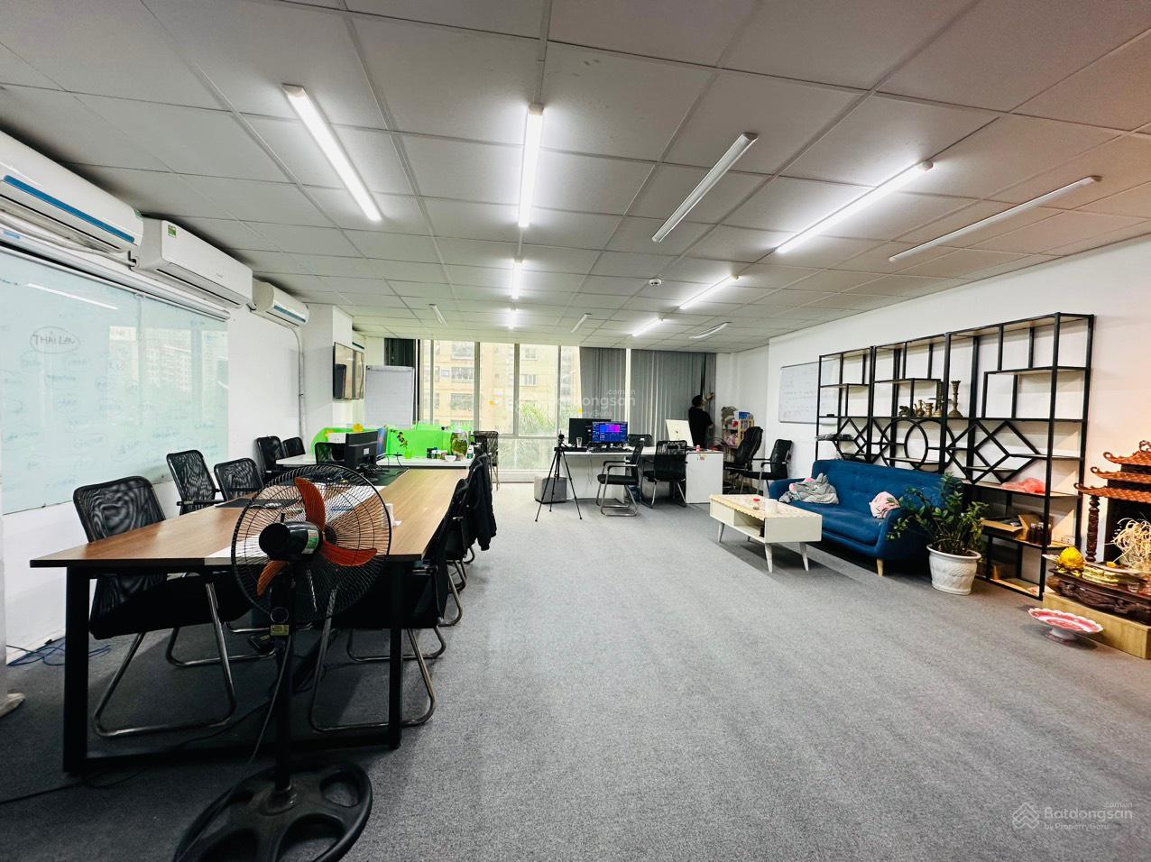 Chính chủ cho thuê văn phòng tại 242 Vạn Phúc Hà Đông: Giá 5.5tr: LH 0989 344 ***