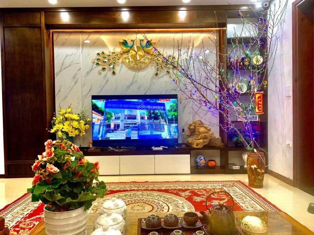 Bán nhà ngã tư Liễu Giai Đội Cấn - Nhà sân vườn hai mặt ngõ - Sân rộng để 10 xe máy - 10m ra ô tô Bán nhà ngã tư Liễu Giai Đội Cấn - Nhà sân vườn hai mặt ngõ - Sân rộng để 10 xe máy - 10m ra ô tô