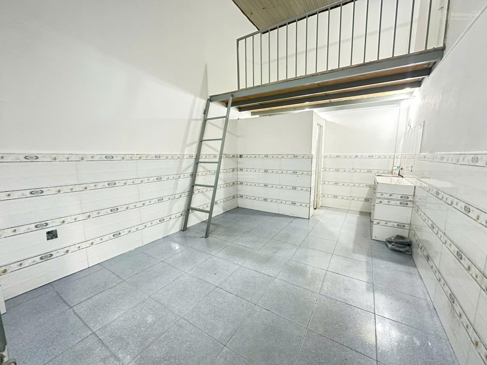 Cho thuê phòng trọ có gác cao, ngay đường Dương Đình Hội gần Đại Học Văn Hóa