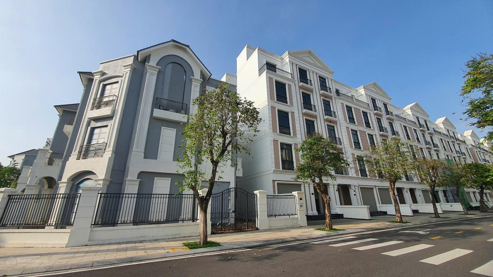 Bán nhà phố Manhattan Glory 144m2 (8x18) đường đông, giá tốt nhất hiện nay