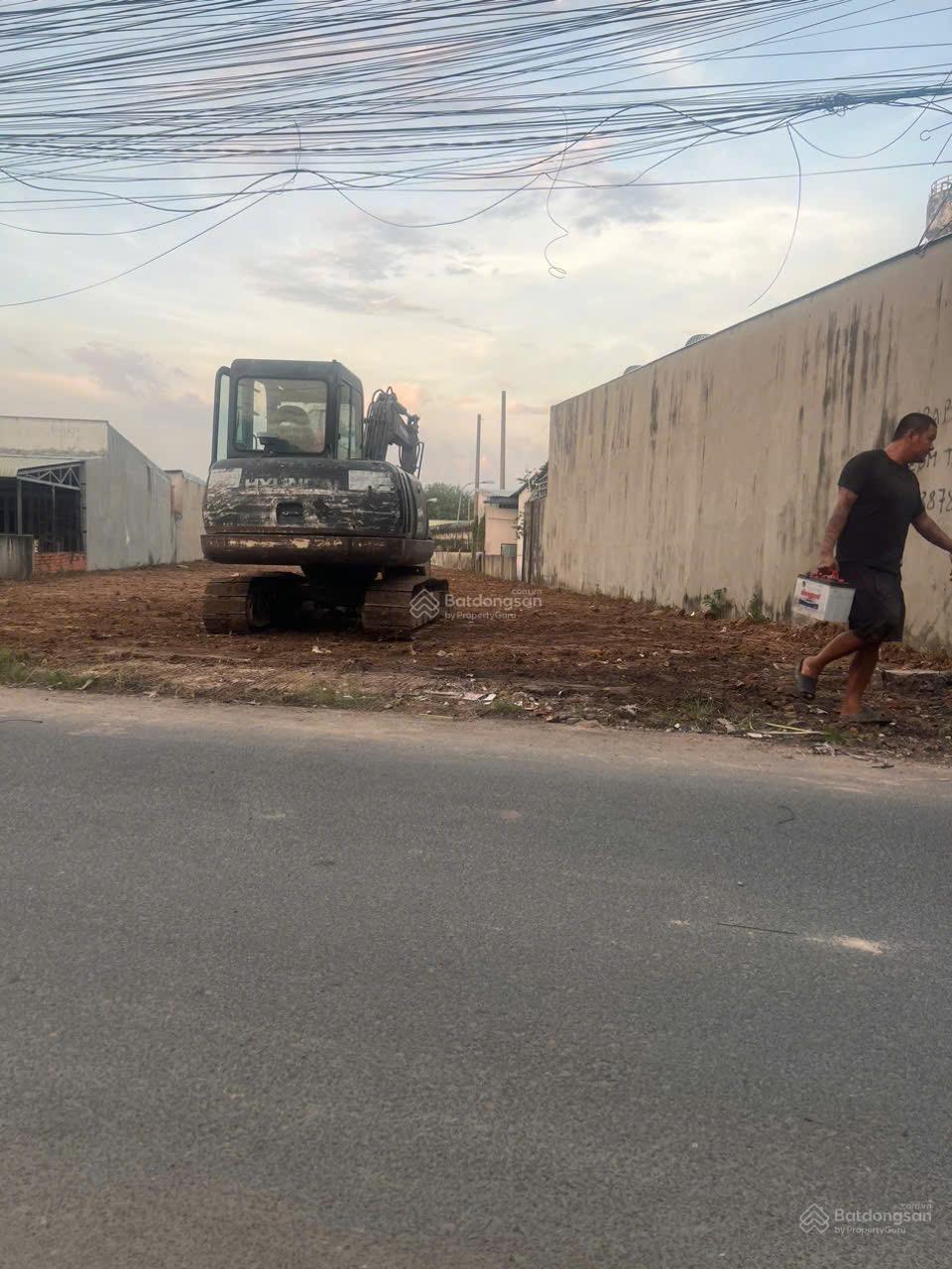 Bán mặt tiền đường DH418 của P Khánh Bình TP Tân Uyên, Giá siêu rẻ luôn. Buôn bán ok lắm