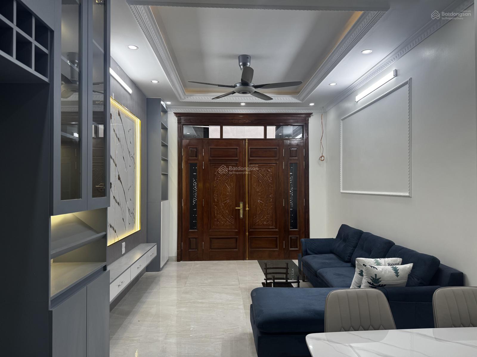 Cần bán nhà mới tổ 5 Vĩnh Hưng, Hoàng Mai, Hà Nội 33m2*5 tầng 6,2 tỷ có thương lượng 0986 592 ***