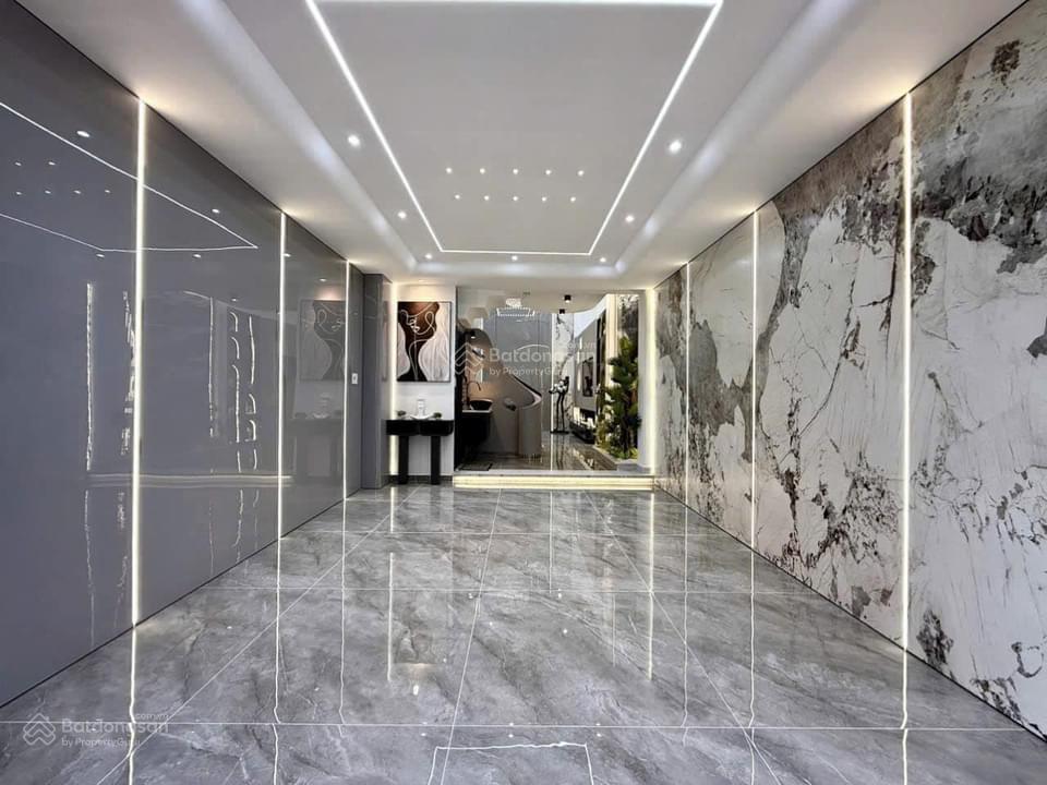 Hàng hiếm khu vực vip tại đường Cộng Hòa - Tân Bình, 68,8m2 giá 5 tỷ 750 - hẻm xe hơi sổ hồng riêng