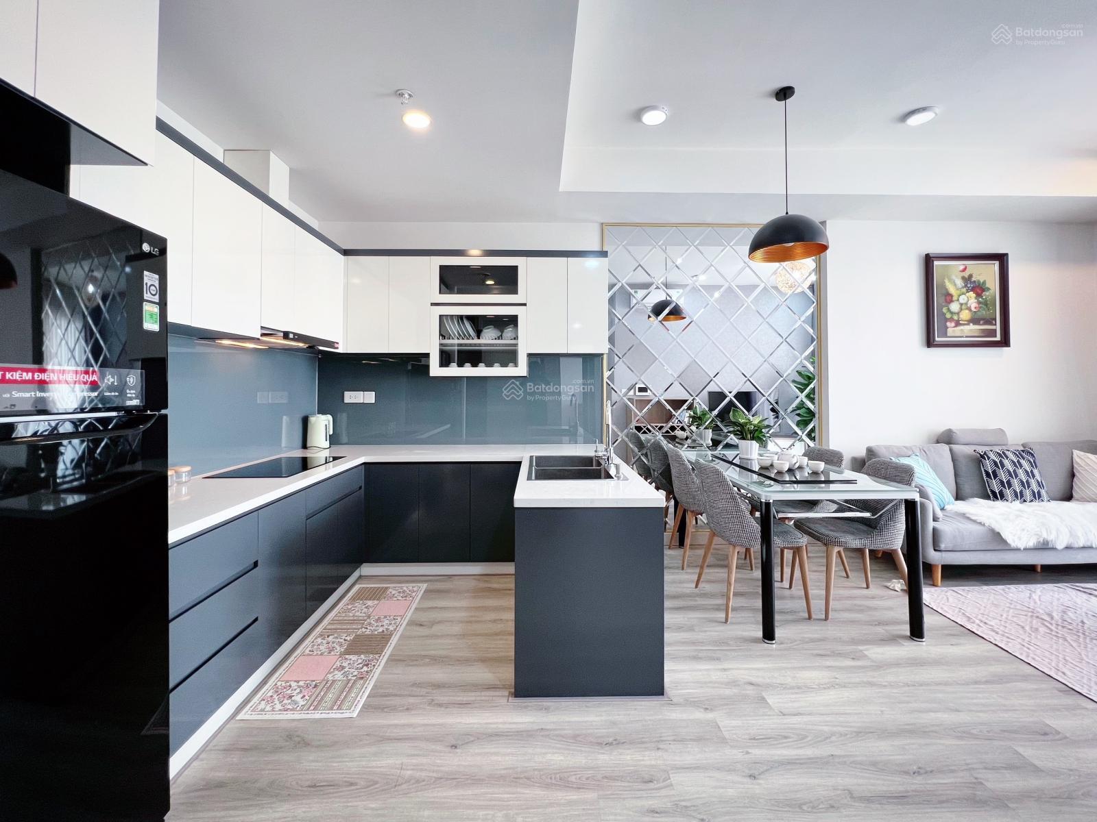 Cần cho thuê nhanh căn hộ nội thất đẹp 2PN - 2WC The Tresor, quận 4. LH: 0909 024 *** Cần cho thuê nhanh căn hộ nội thất đẹp 2PN - 2WC The Tresor, quận 4. LH: 0909 024 ***