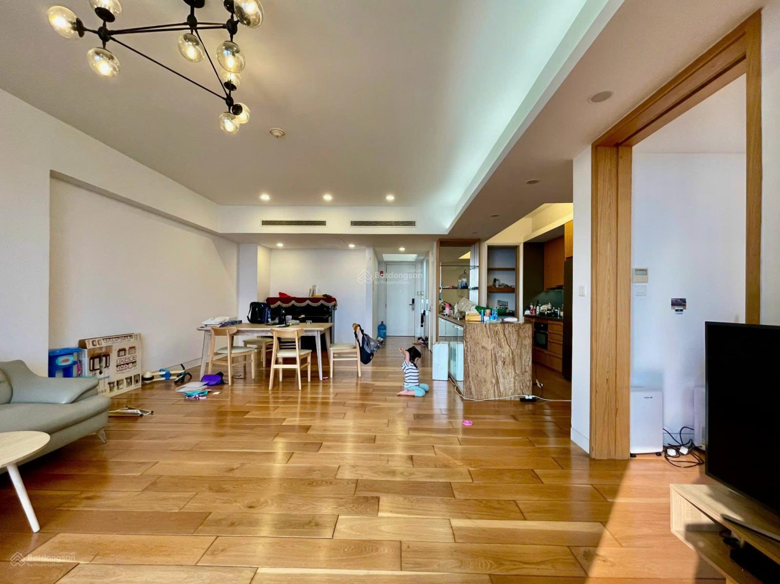 Bán gấp căn góc IPH Xuân Thủy, diện tích 193m2, 4 phòng ngủ giá 17.5 tỷ Bán gấp căn góc IPH Xuân Thủy, diện tích 193m2, 4 phòng ngủ giá 17.5 tỷ