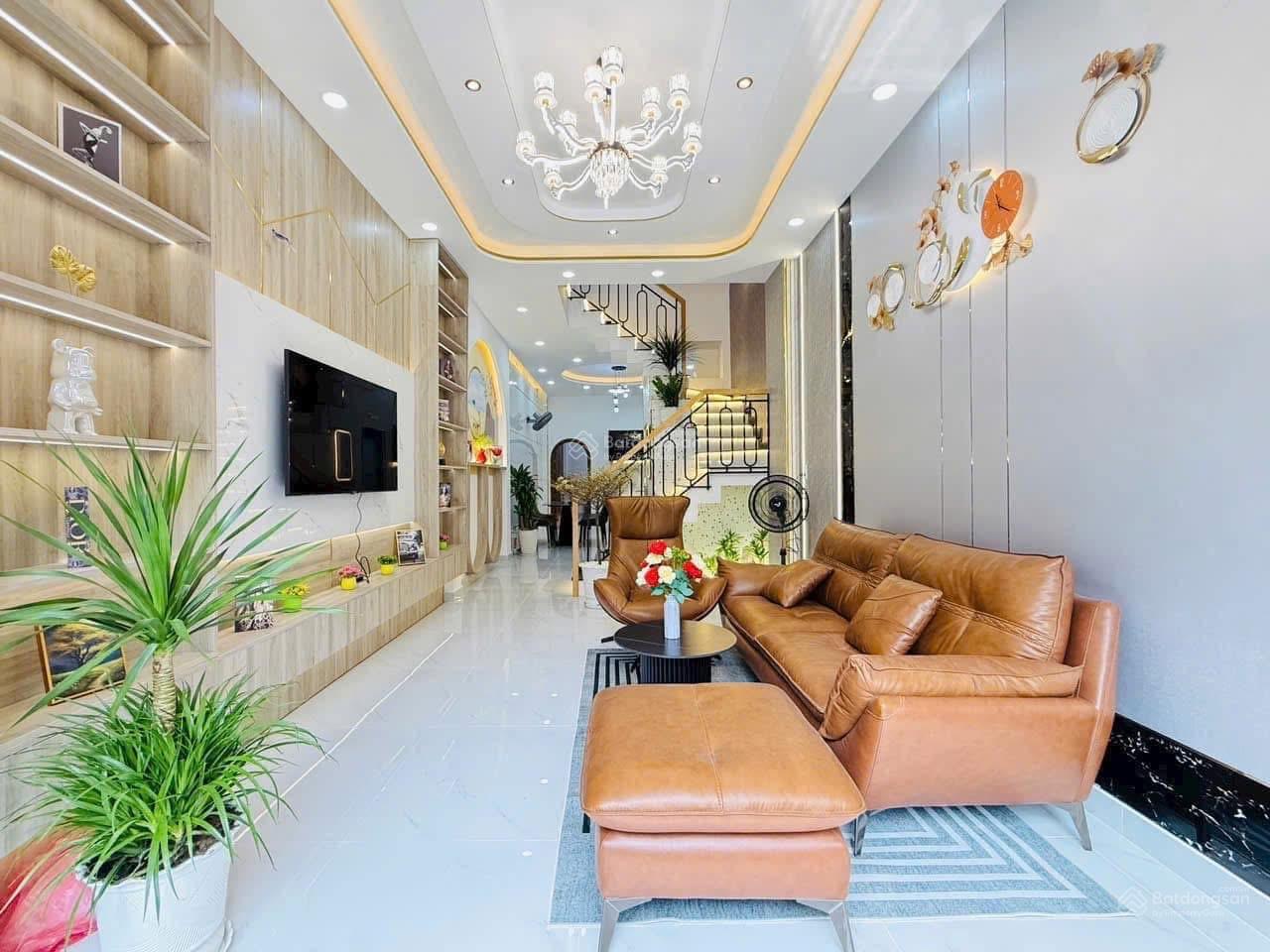 Bán nhà giá ngộp tại Thích Quảng Đức P5, Phú Nhuận, 77m2/4 tỷ 500 sổ riêng, hẻm xe hơi sổ riêng