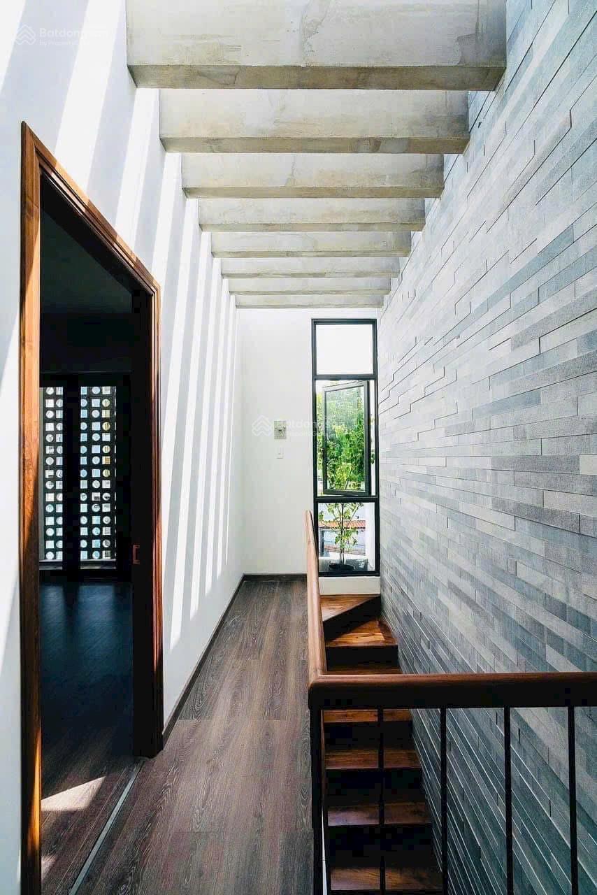 **Bán nhà HXH đường Hồng Lạc Tân Bình (4*19, hậu 10m) 3 lầu, góc 2MT, 6PN 7WC