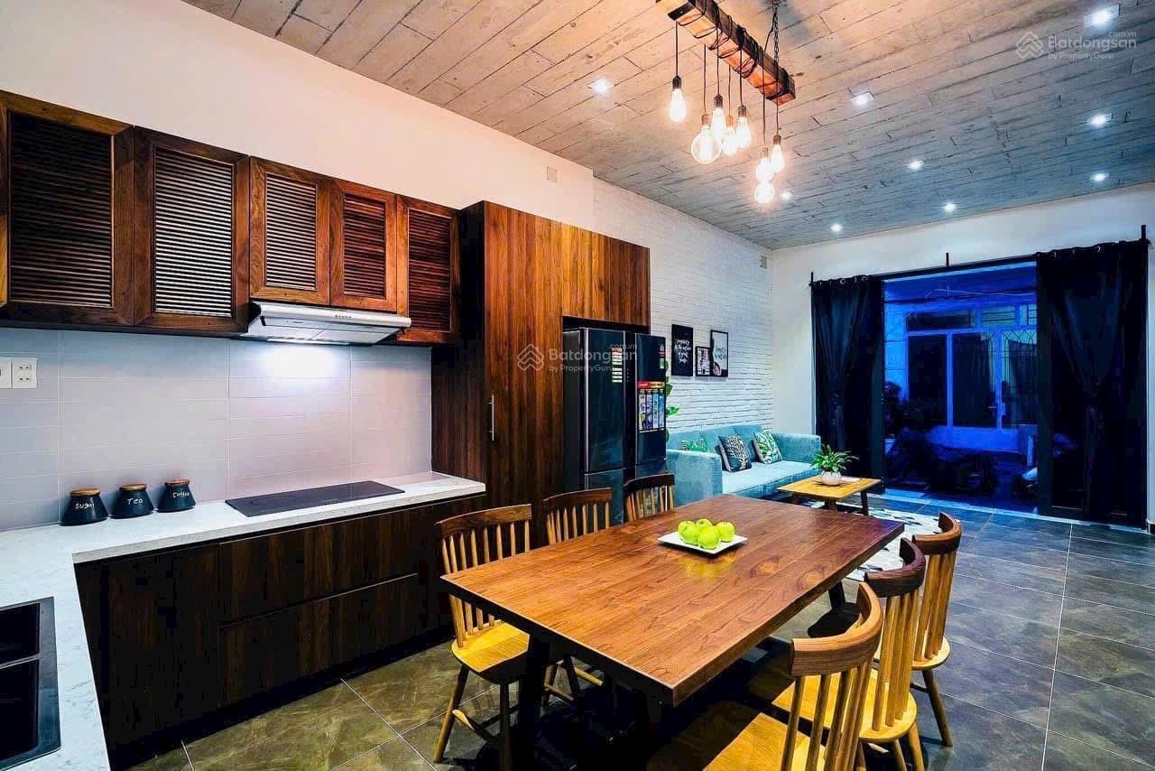 **Bán nhà HXH đường Hồng Lạc Tân Bình (4*19, hậu 10m) 3 lầu, góc 2MT, 6PN 7WC