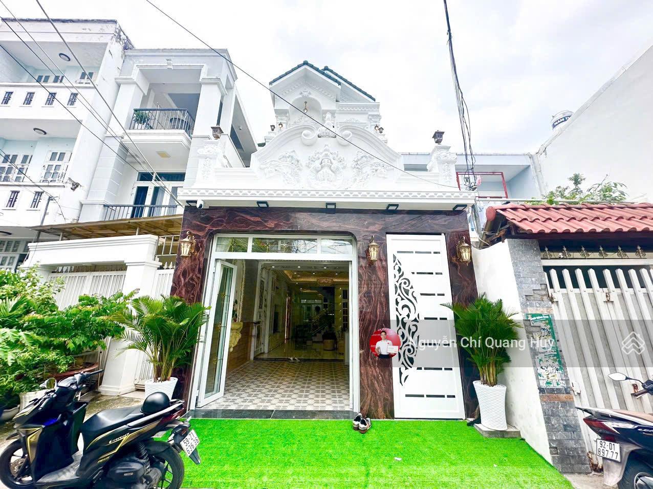 Nhà phố tân cổ điển mặt tiền hẻm xe hơi 8m 28 Đào Tông Nguyên Nhà Bè - 5m x 19m gara xe giá 8,38 tỷ