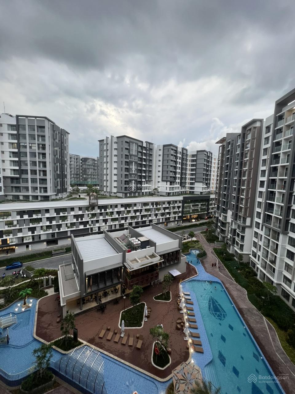 Em cần cho thuê căn hộ Diamond Brilliant full nội thất 112m2 giá 20tr/ tháng