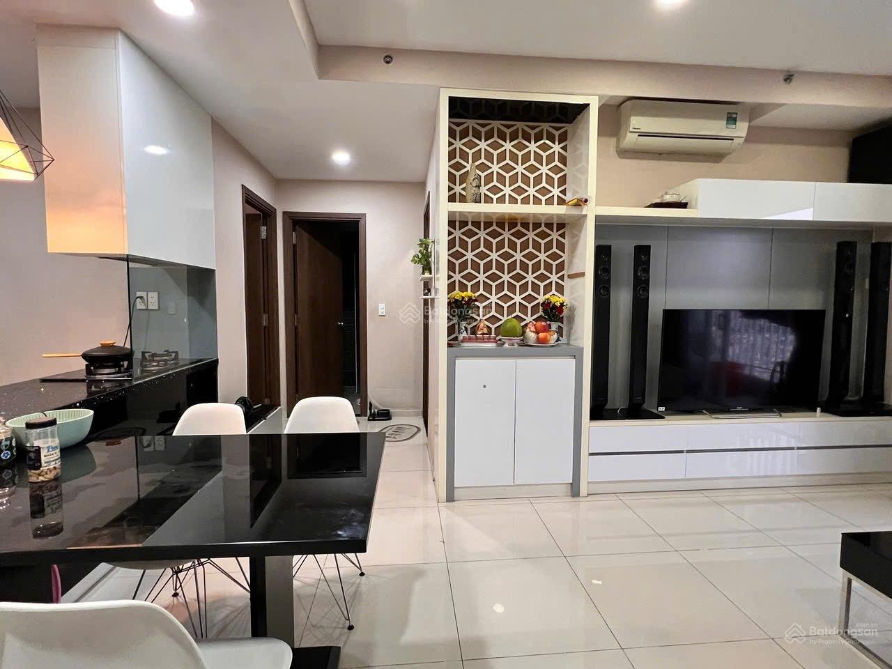 Ảnh thật: Bán căn hộ Sunrise City 67m2, 2 phòng ngủ, có ban công 4mét giá 5.7tỷ thu nét, view Đông