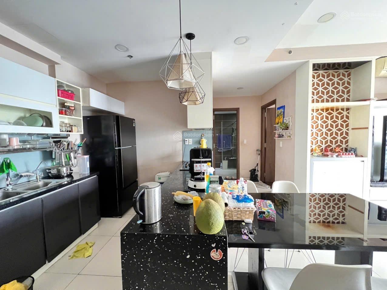 Ảnh thật: Bán căn hộ Sunrise City 67m2, 2 phòng ngủ, có ban công 4mét giá 5.7tỷ thu nét, view Đông