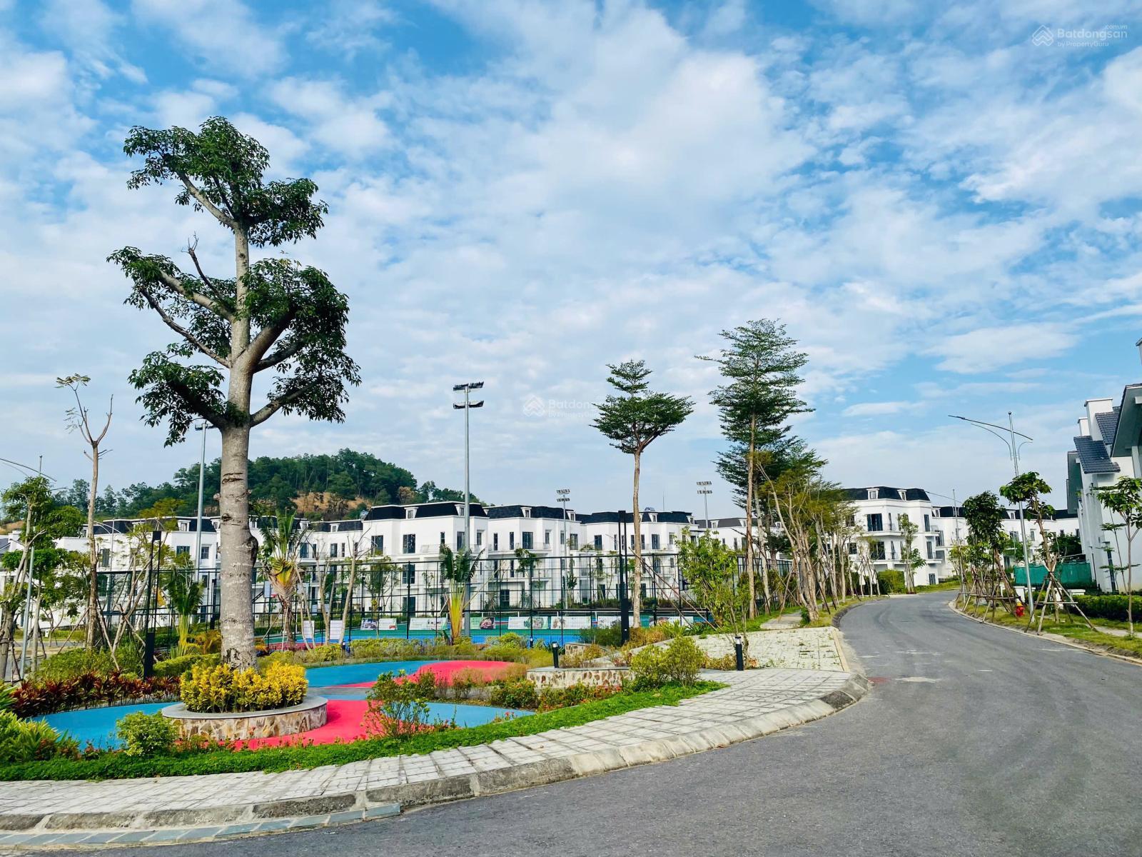 Biệt thự mẫu Sakura nhật bản 02 mặt thoáng view trực diện cụm sân thể thao | vị trí đẹp - giá tốt