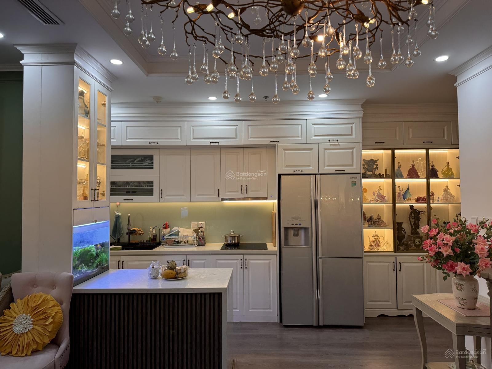 Cho thuê các căn hộ 3 phòng ngủ tại King Palace giá 19 tr/th, vào ngay, LH: 0911 400 ***