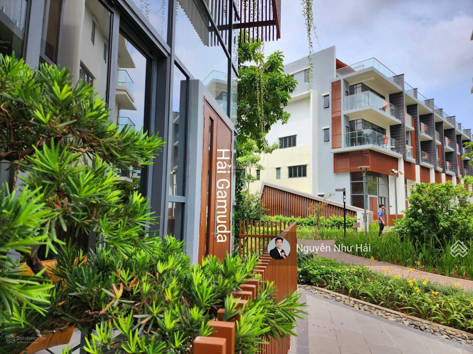 Bán căn góc The Glen Celadon City 575m2 - 3 MT, view công viên - Giá rẻ 1' TT. Giá 29.5 tỷ (TL) Bán căn góc The Glen Celadon City 575m2 - 3 MT, view công viên - Giá rẻ 1' TT. Giá 29.5 tỷ (TL)