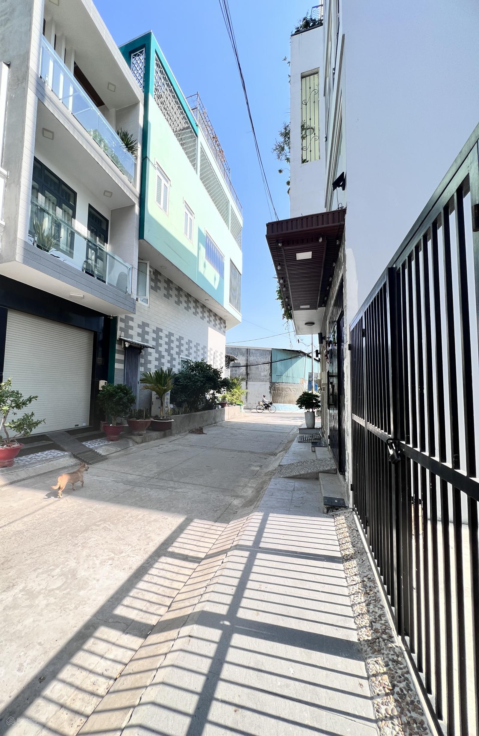 Chính chủ bán nhà sát UBND Bình Tân cách Aeon Bình Tân 1Km tặng full nội thất